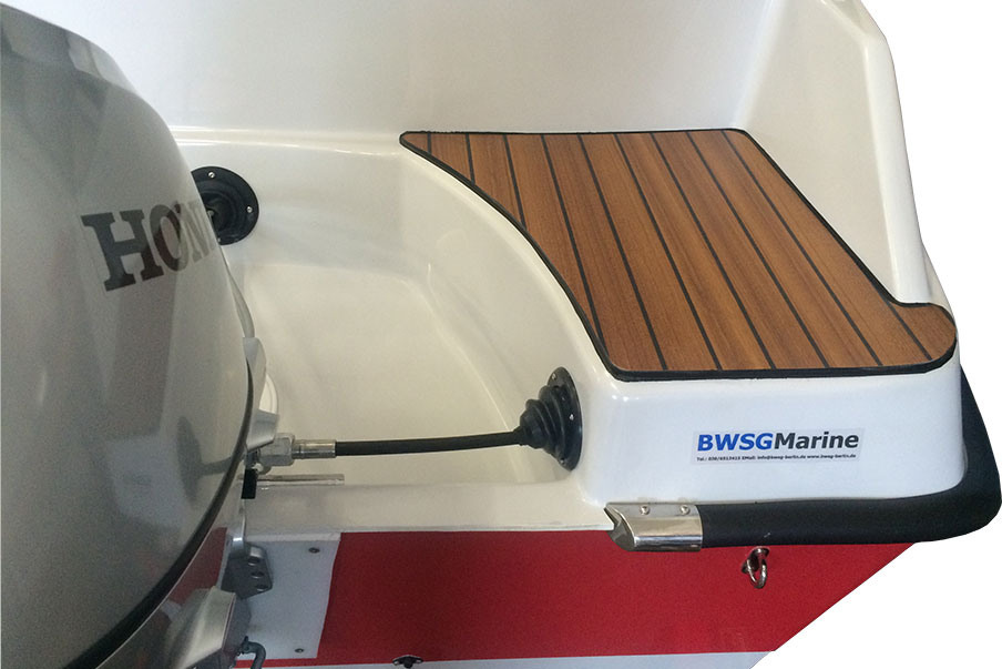 Marino 450 open Teakdeck-Optik für die Badeplattform