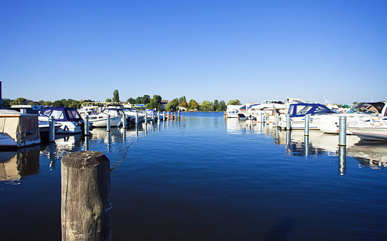 In der Marina Wendenschloß finden Gäste und Dauermieter Platz.